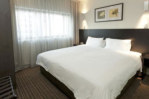 Causeway 353 Hotel - Flights 31