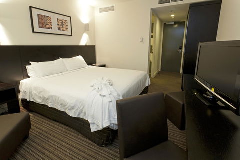 Causeway 353 Hotel - Flights 30