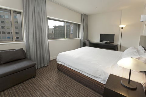Causeway 353 Hotel - Flights 22