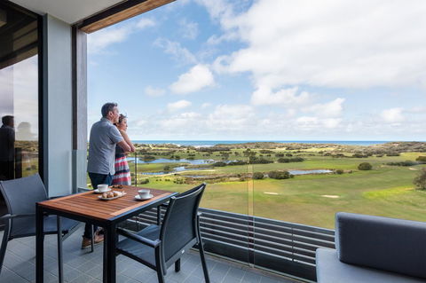 RACV Torquay Resort - Flights 4