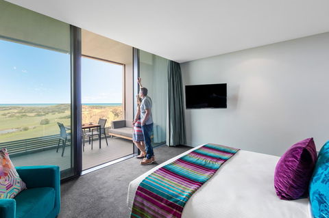 RACV Torquay Resort - Flights 3