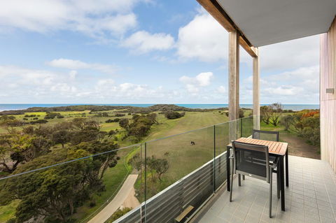 RACV Torquay Resort - Flights 12