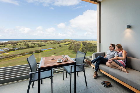 RACV Torquay Resort - Flights 7