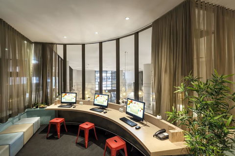 Ibis Melbourne Hotel And Apartments - Flights 23