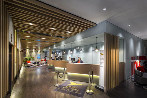 Ibis Melbourne Hotel And Apartments - Flights 20