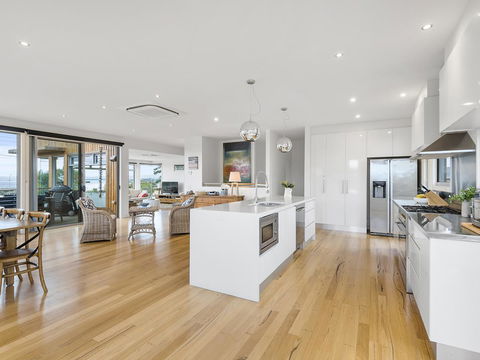 Aireys Ocean View - Flights 1