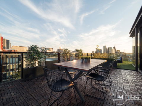 LittleStay Alessi - 2 Bedroom Aptm - Flights 21