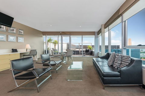 Novotel Melbourne Preston - Flights 34