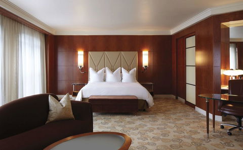 Park Hyatt Melbourne - Flights 17