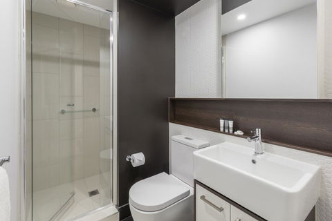 Oaks Melbourne Southbank Suites - Flights 6