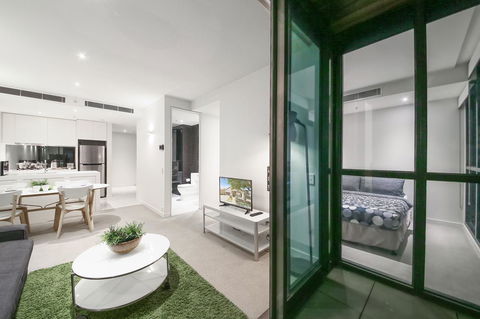 COZY 2BR Suites, FEDERATION SQUARE + FREE Parking - Flights 1