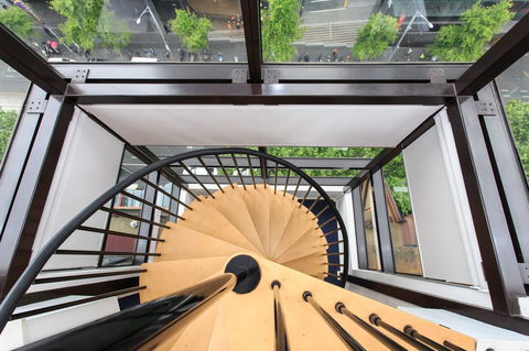 Paramount Apartments Melbourne - Flights 17