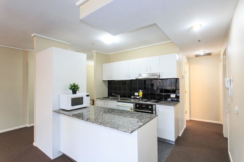 Paramount Apartments Melbourne - Flights 31