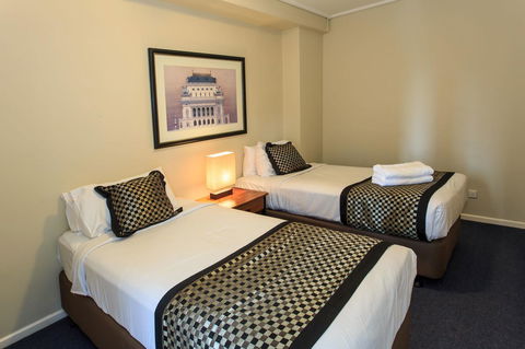 Paramount Apartments Melbourne - Flights 21