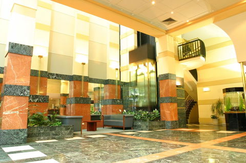 Paramount Apartments Melbourne - Flights 9
