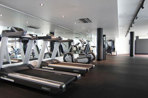 Paramount Apartments Melbourne - Flights 5