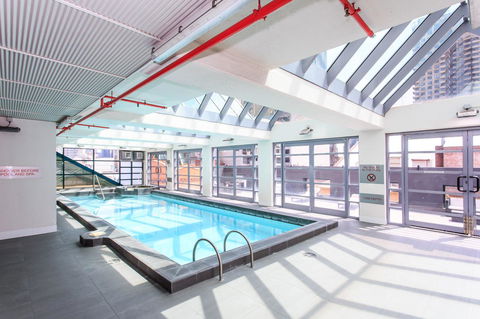 Paramount Apartments Melbourne - Flights 11