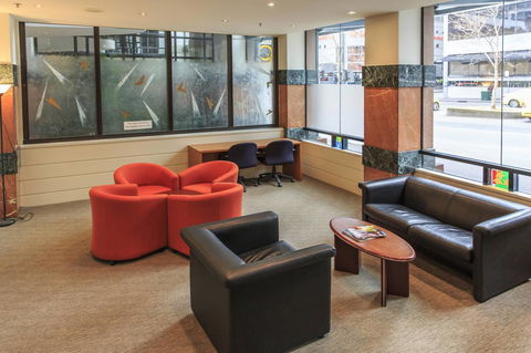 Paramount Apartments Melbourne - Flights 4