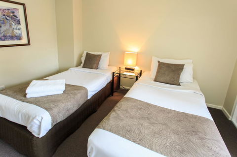 Paramount Apartments Melbourne - Flights 34