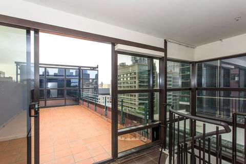 Paramount Apartments Melbourne - Flights 14