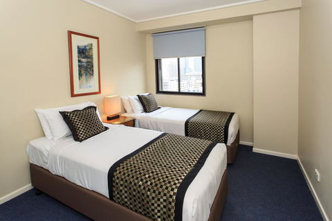 Paramount Apartments Melbourne - Flights 22