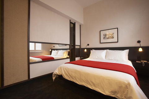 Middle Park Hotel - Flights 15