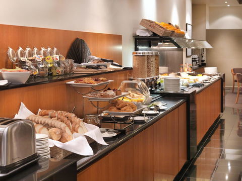 Hotel Grand Chancellor Melbourne - Flights 42