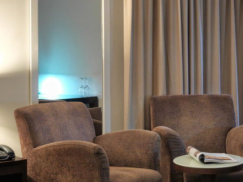 Hotel Grand Chancellor Melbourne - Flights 18
