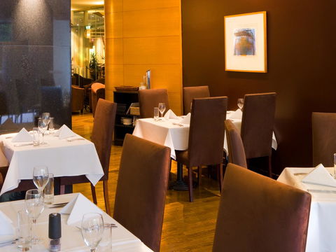Hotel Grand Chancellor Melbourne - Flights 32