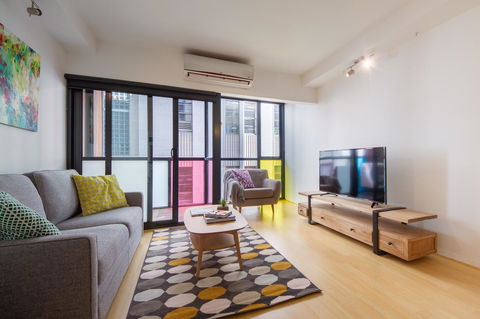 Canvas Suites On Russell Place - Flights 23