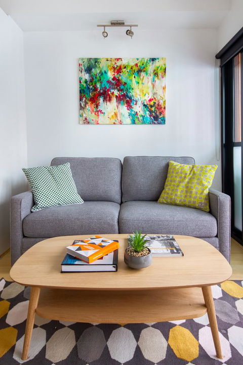 Canvas Suites On Russell Place - Flights 22