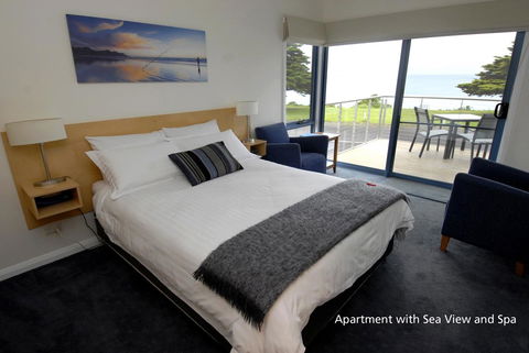 Seascape Accommodation - Flights 0