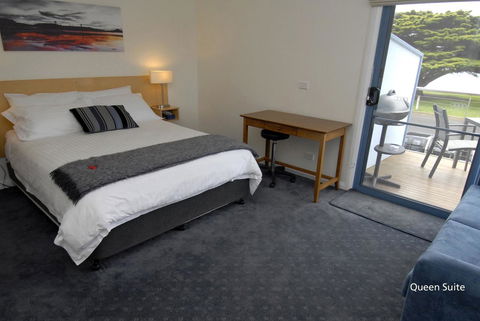 Seascape Accommodation - Flights 8