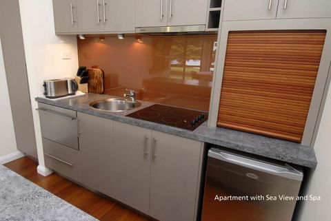 Seascape Accommodation - Flights 3