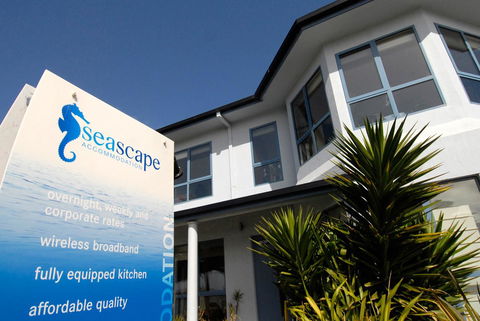 Seascape Accommodation - Flights 13