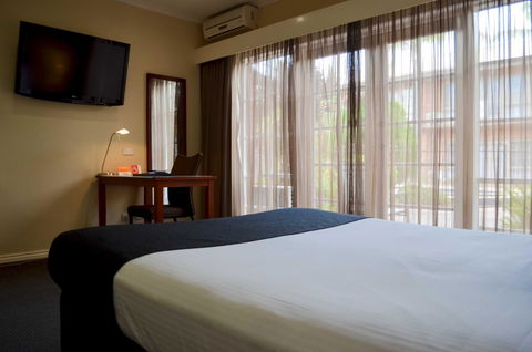 Quality Hotel Melbourne Airport - Flights 7