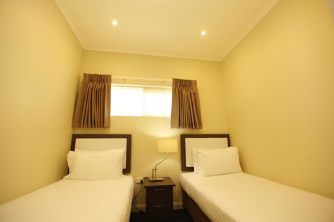 Quality Hotel Melbourne Airport - Flights 15
