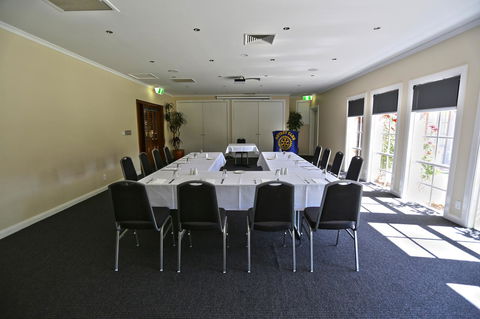 Quality Hotel Melbourne Airport - Flights 27