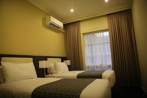 Quality Hotel Melbourne Airport - Flights 37