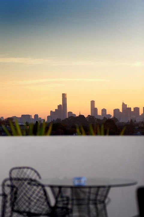 Corporate Living Accommodation Hawthorn - Flights 16