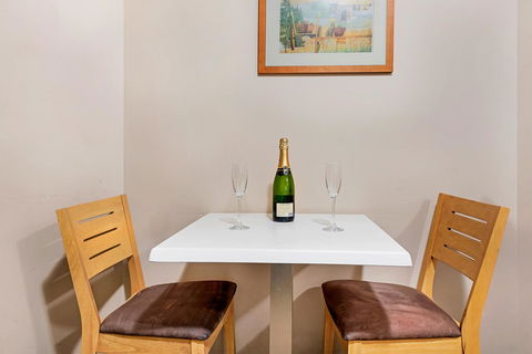 Punt Road Apartment Hotel - Flights 17