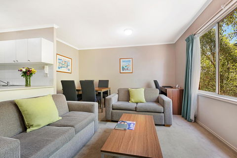Punt Road Apartment Hotel - Flights 9
