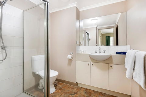 Punt Road Apartment Hotel - Flights 7
