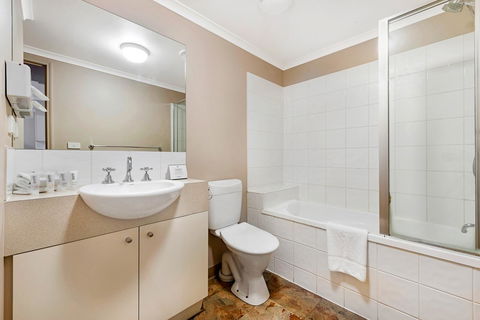 Punt Road Apartment Hotel - Flights 15