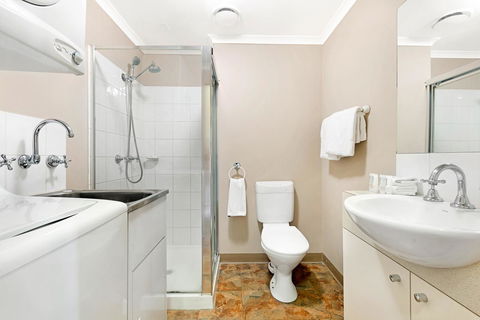 Punt Road Apartment Hotel - Flights 10