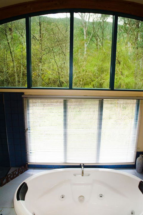 Ashwood Cottages - Flights 25