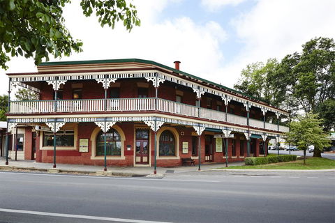 The Daylesford Hotel - Flights 1
