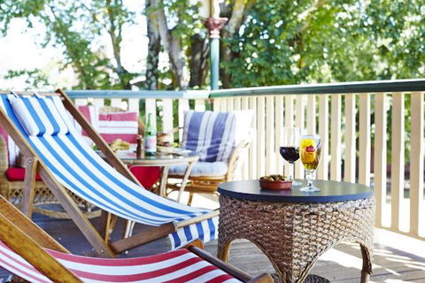 The Daylesford Hotel - Flights 0
