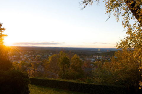 The Daylesford Hotel - Flights 2