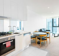 The Platinum Apartment in Melbourne - Flights